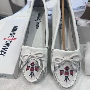 Minnetonka Women's White Moccasins with Red Embroidery